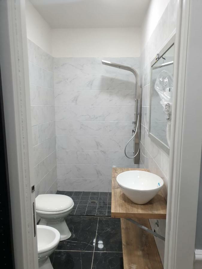 Dimorra Boutique Rooms Napoli Bagian luar foto